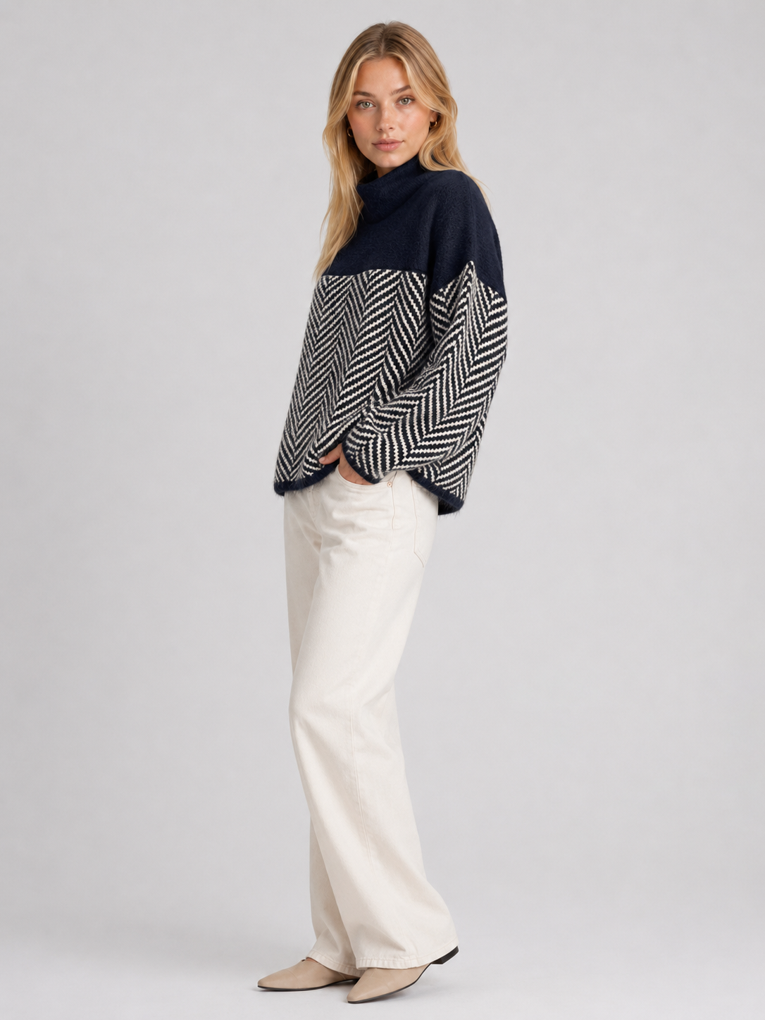 Women's Chevron Funnel-Neck Knit Jumper