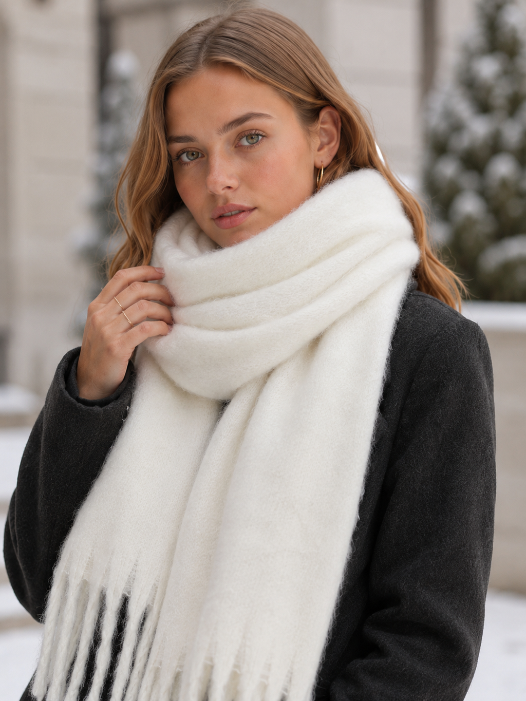 Women's Oversized Tassel Scarf